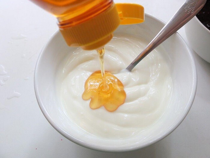 Công thức trị nám bằng mật ong và sữa chua