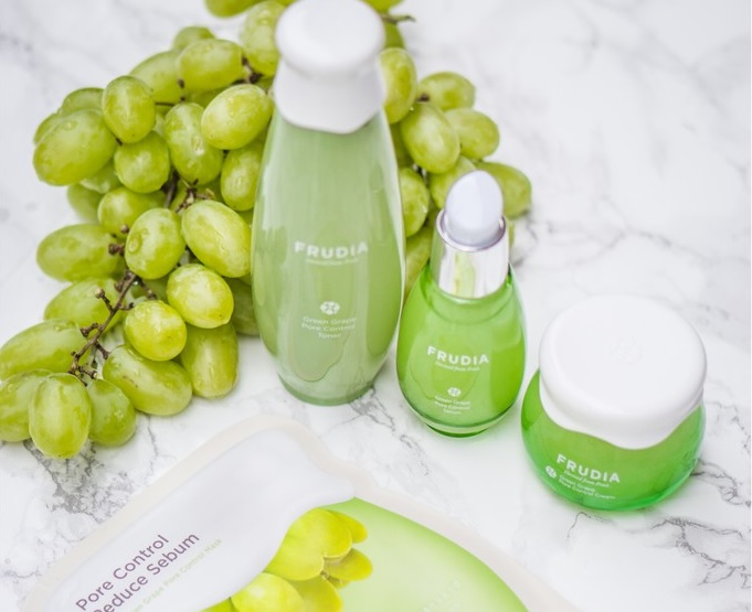 Kem Dưỡng Ẩm FRUDIA Green Grape Pore Control Cream