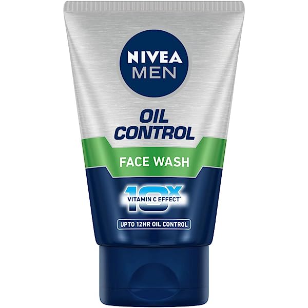 Sữa rửa mặt không ăn nắng cho nam Nivea Men Oil Control Facial Scrub