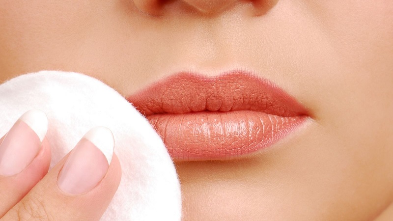 Hướng dẫn chăm sóc da môi sau khi phun môi